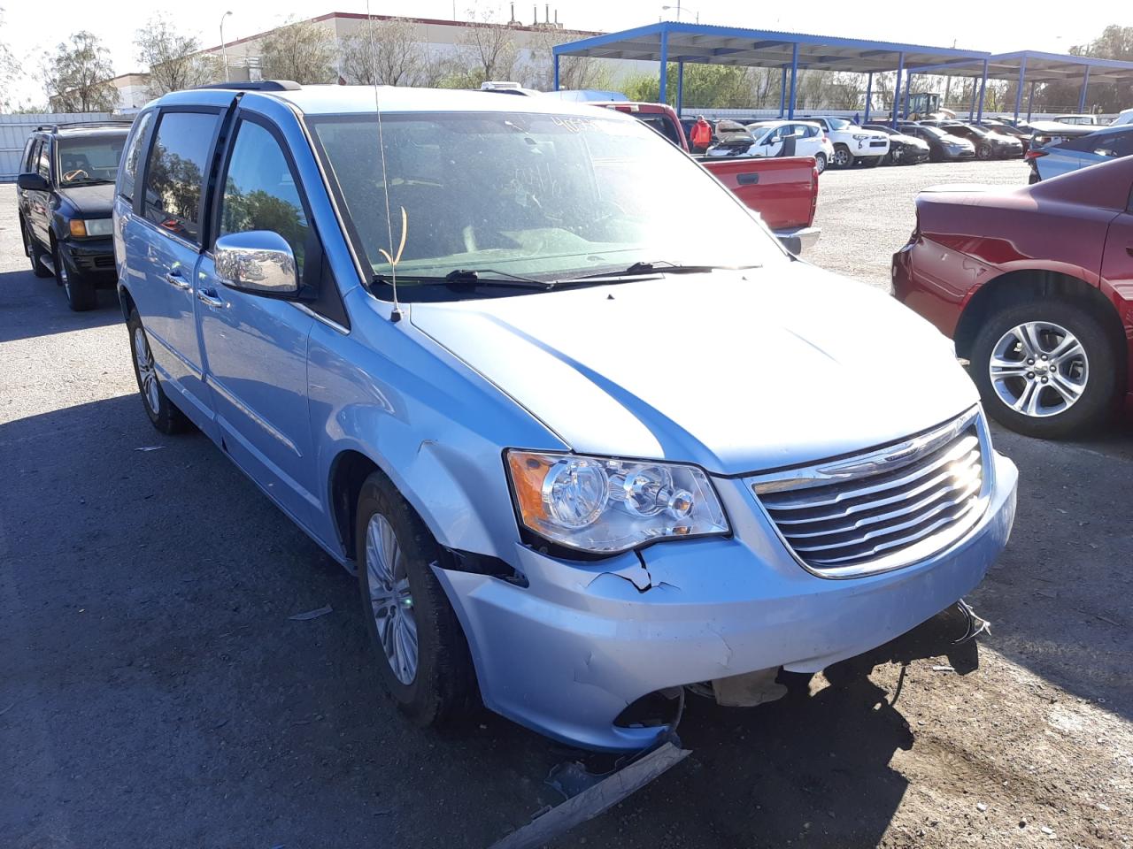 Photo 1 from auction – 2013 CHRYSLER TOWN & COU with VIN 2C4RC1CG6DR724204