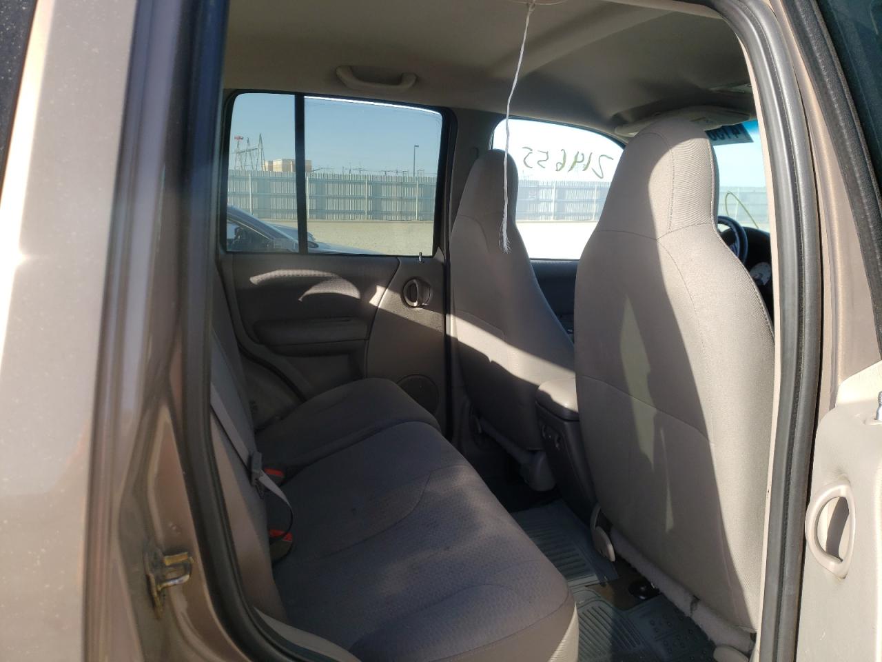 Photo 6 from auction – 2002 JEEP LIBERTY SP with VIN 1J4GL48K32W118394