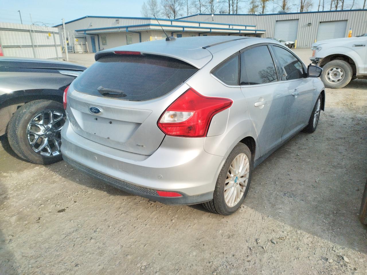Photo 4 from auction – 2012 FORD FOCUS SEL with VIN 1FAHP3M20CL120577