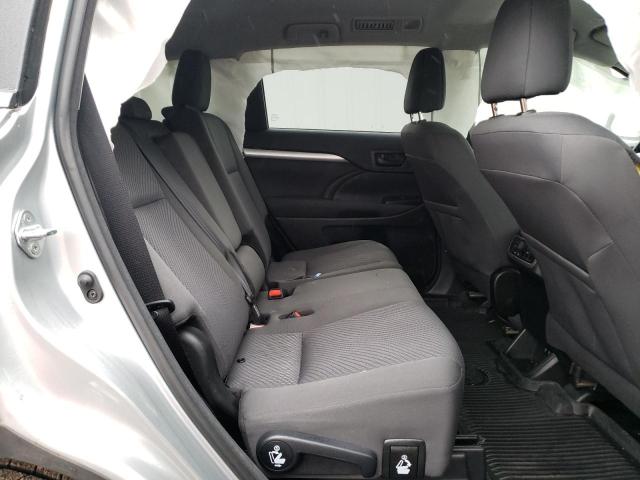 Photo 6 from auction – 2018 TOYOTA HIGHLANDER with VIN 5TDBZRFH9JS877388