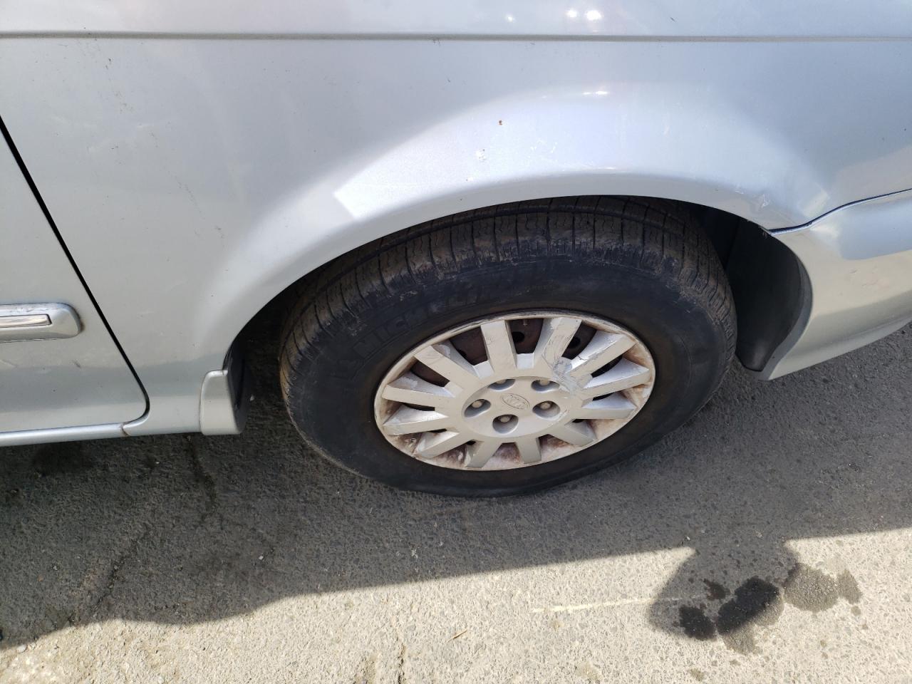 Photo 9 from auction – 2002 KIA SEDONA EX with VIN KNDUP131926103554