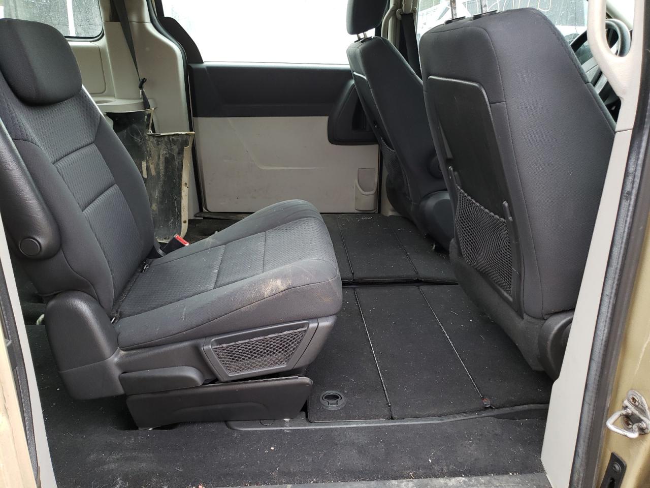 Фото 6 с аукциона – 2010 DODGE GRAND CARA с VIN 2D4RN4DE3AR179196