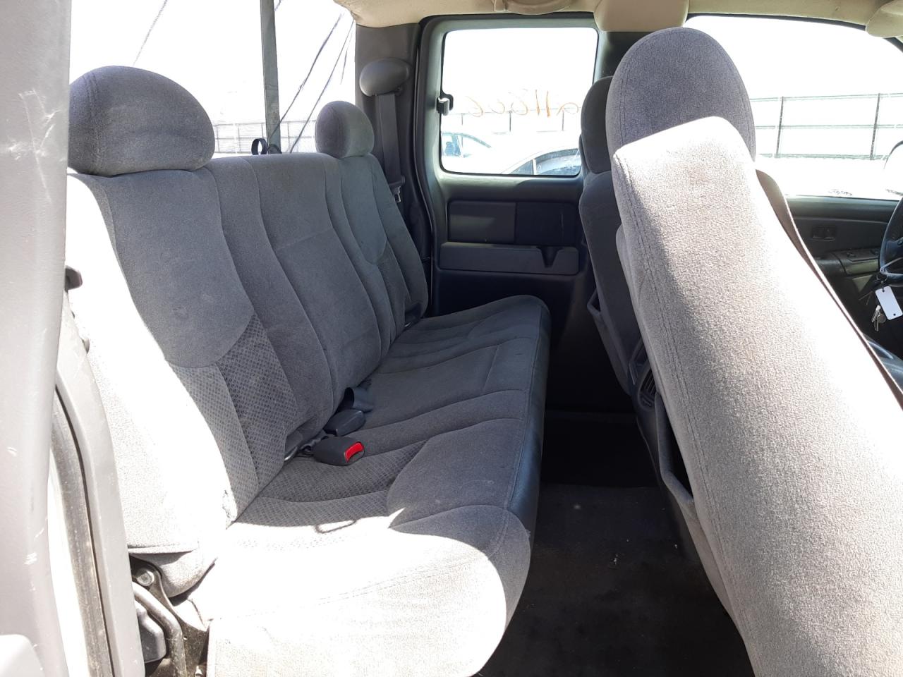 Photo 6 from auction – 2005 CHEVROLET SILVRDO LT with VIN 2GCEC19T951294848