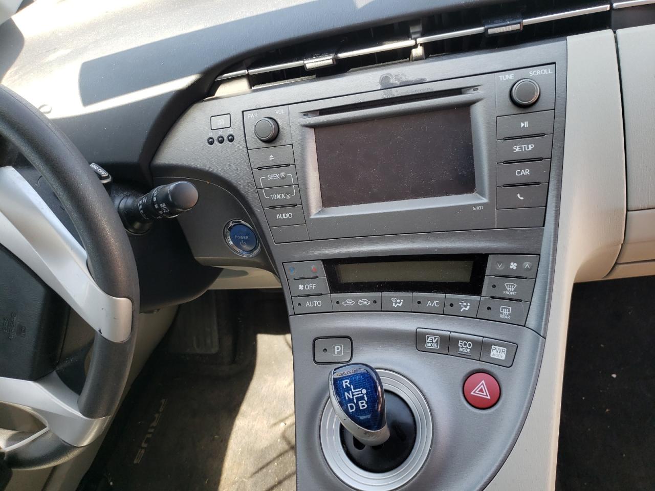 Photo 9 from auction – 2014 TOYOTA PRIUS with VIN JTDKN3DU4E0374322