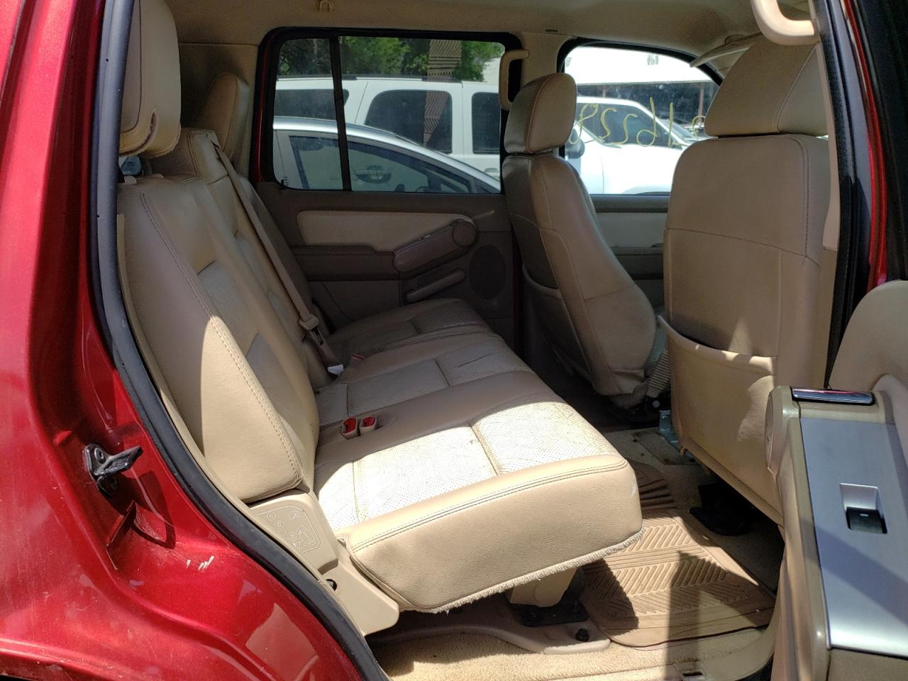 Photo 6 from auction – 2007 MERCURY MOUNTAINEE with VIN 4M2EU38E97UJ10103