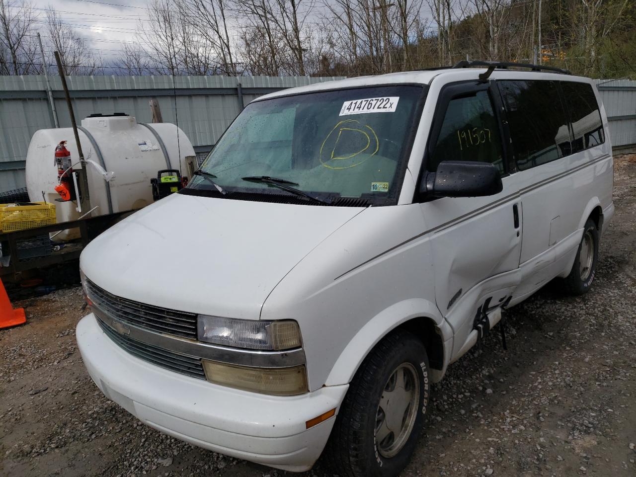 Photo 2 from auction – 2001 CHEVROLET ASTRO with VIN 1GNDM19W31B107561