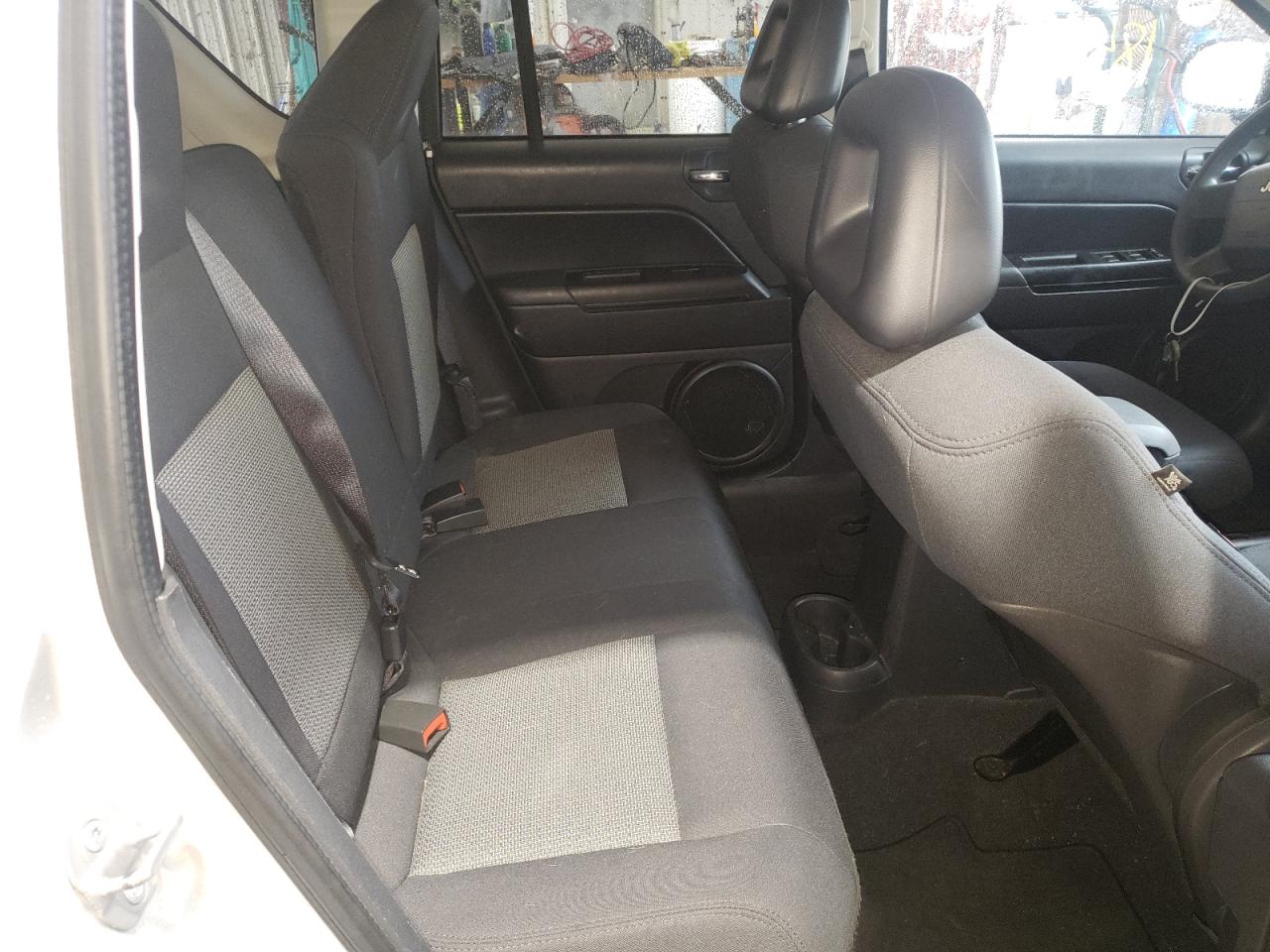 Photo 6 from auction – 2009 JEEP COMPASS SP with VIN 1J4FF47B29D210459
