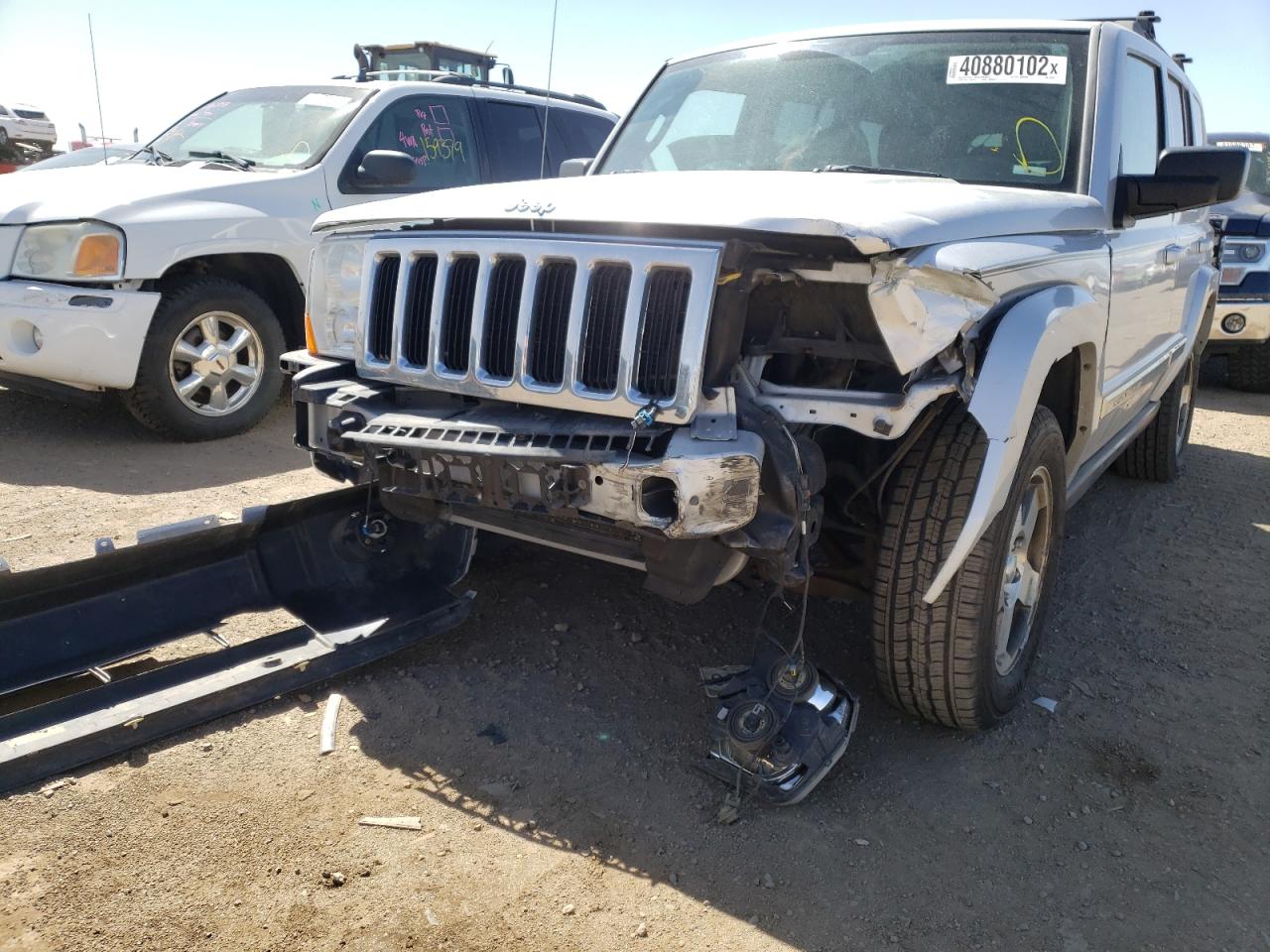 Photo 9 from auction – 2010 JEEP COMMANDER with VIN 1J4RH4GK2AC113747