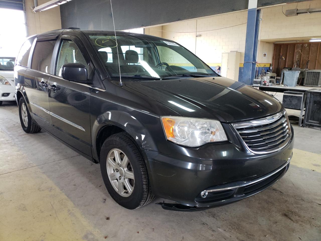 CHRYSLER TOWN & COU 2011 with VIN 2A4RR5DG8BR701728 - Photo from auction