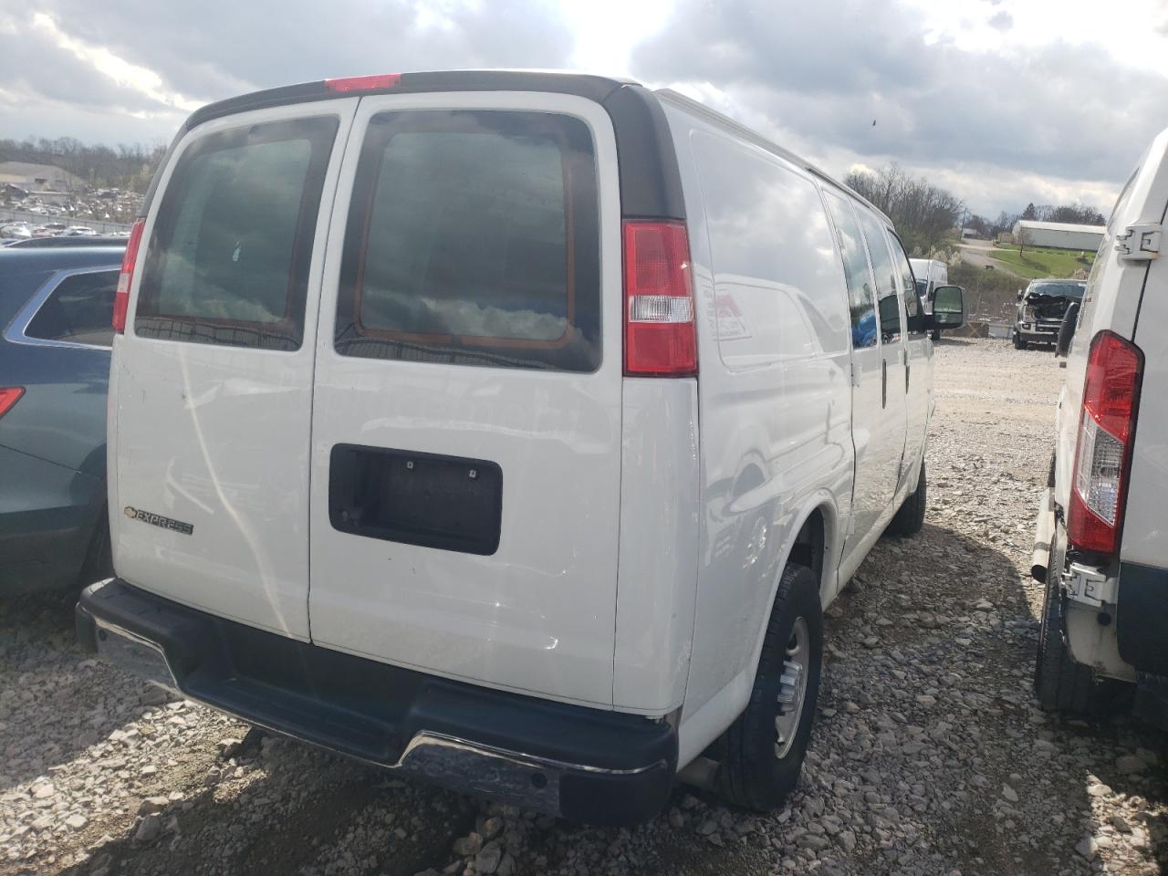 Photo 4 from auction – 2019 CHEVROLET EXPRESS G2 with VIN 1GCWGAFG4K1209352