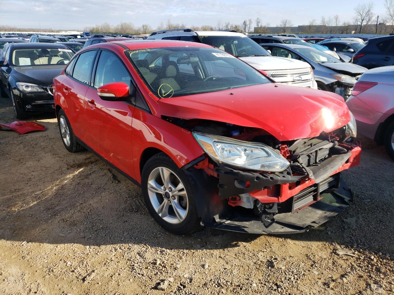 FORD FOCUS SE 2014 con VIN 1FADP3F21EL322651 - Foto de la subasta