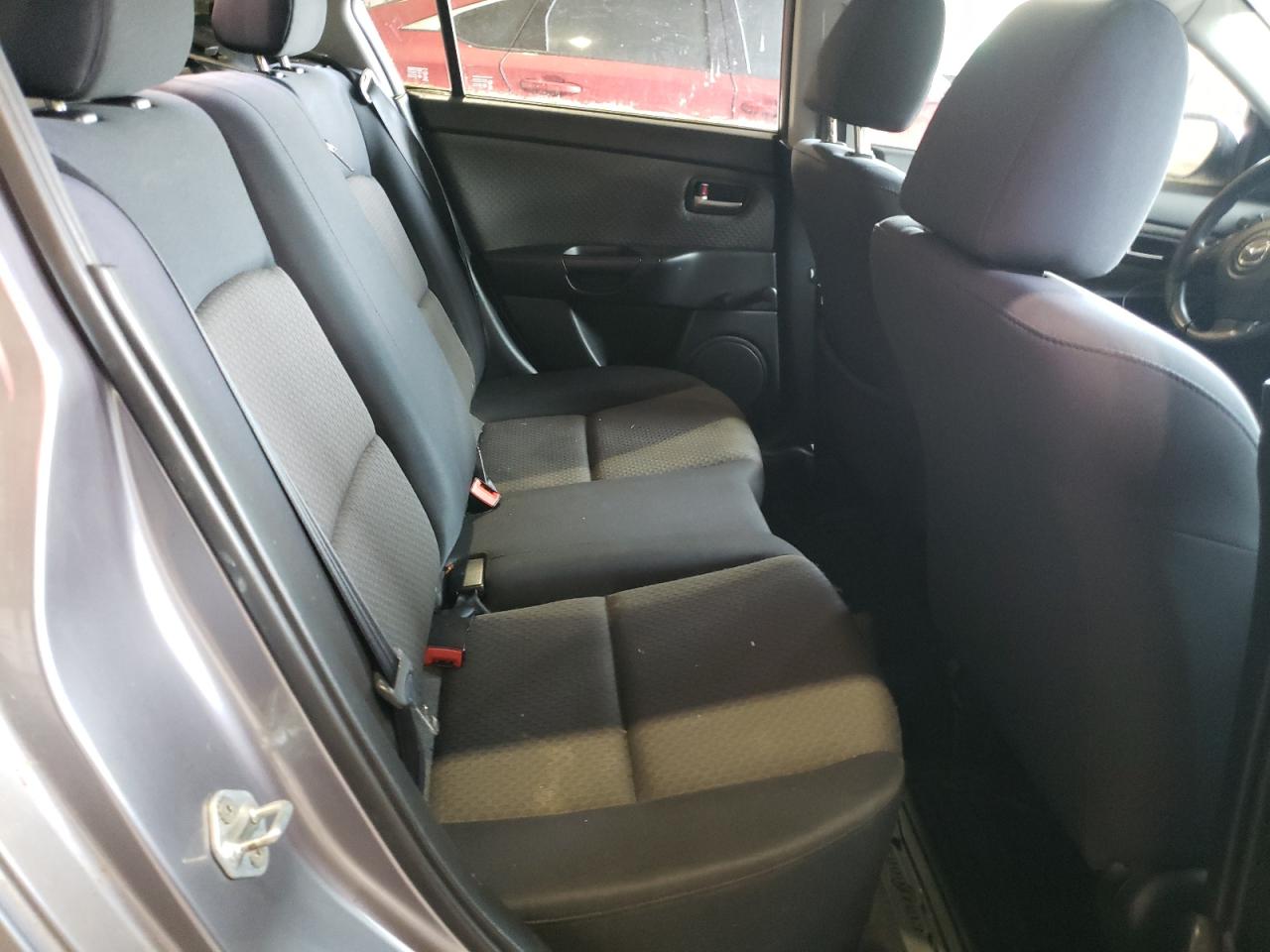 Photo 6 from auction – 2005 MAZDA 3 I with VIN JM1BK12F651346632