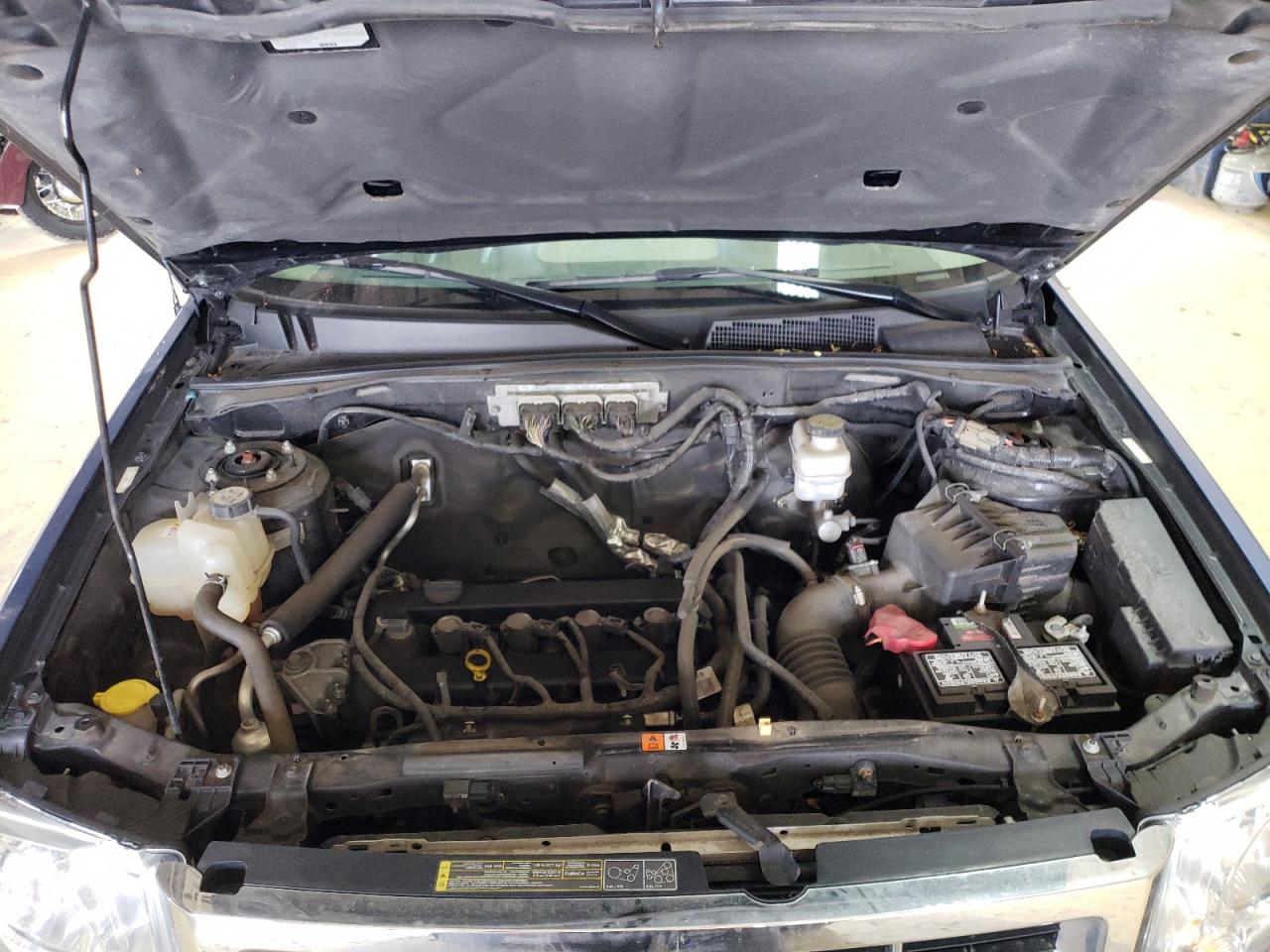 Photo 7 from auction – 2009 FORD ESCAPE XLS with VIN 1FMCU02749KD04215