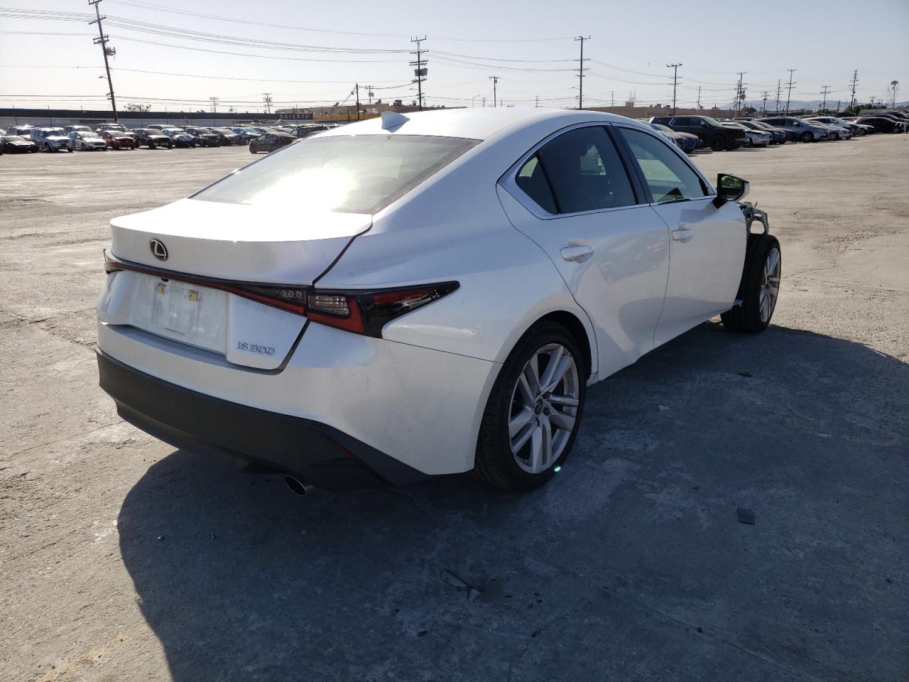 Photo 4 from auction – 2021 LEXUS IS 300 with VIN JTHAA1D25M5113761