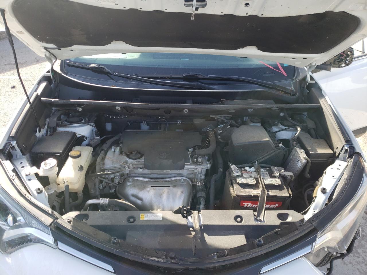 Photo 12 from auction – 2018 TOYOTA RAV4 LE with VIN 2T3ZFREV2JW466301