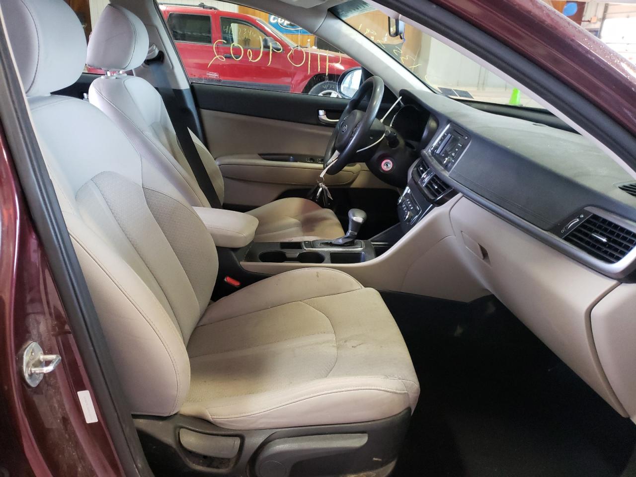 Photo 5 from auction – 2016 KIA OPTIMA LX with VIN 5XXGT4L36GG100941