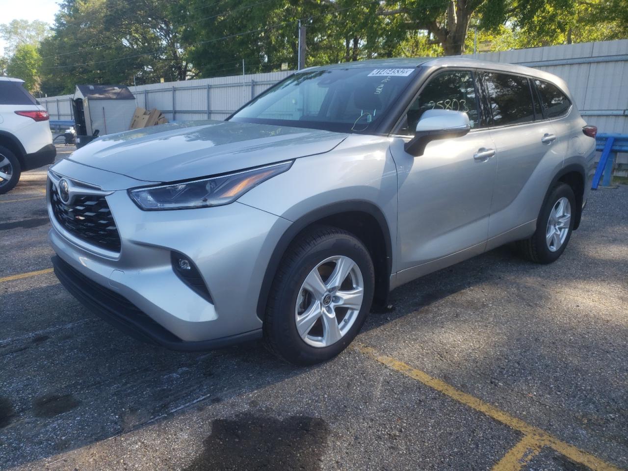 Photo 2 from auction – 2021 TOYOTA HIGHLANDER with VIN 5TDBZRBH0MS544491