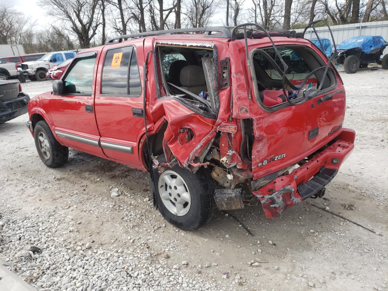 Photo 3 from auction – 2000 CHEVROLET BLAZER with VIN 1GNDT13W3Y2177129