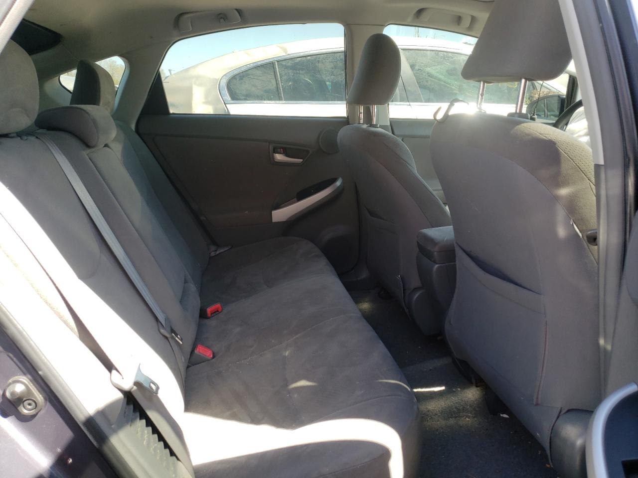 Photo 6 from auction – 2011 TOYOTA PRIUS with VIN JTDKN3DU1B0310945