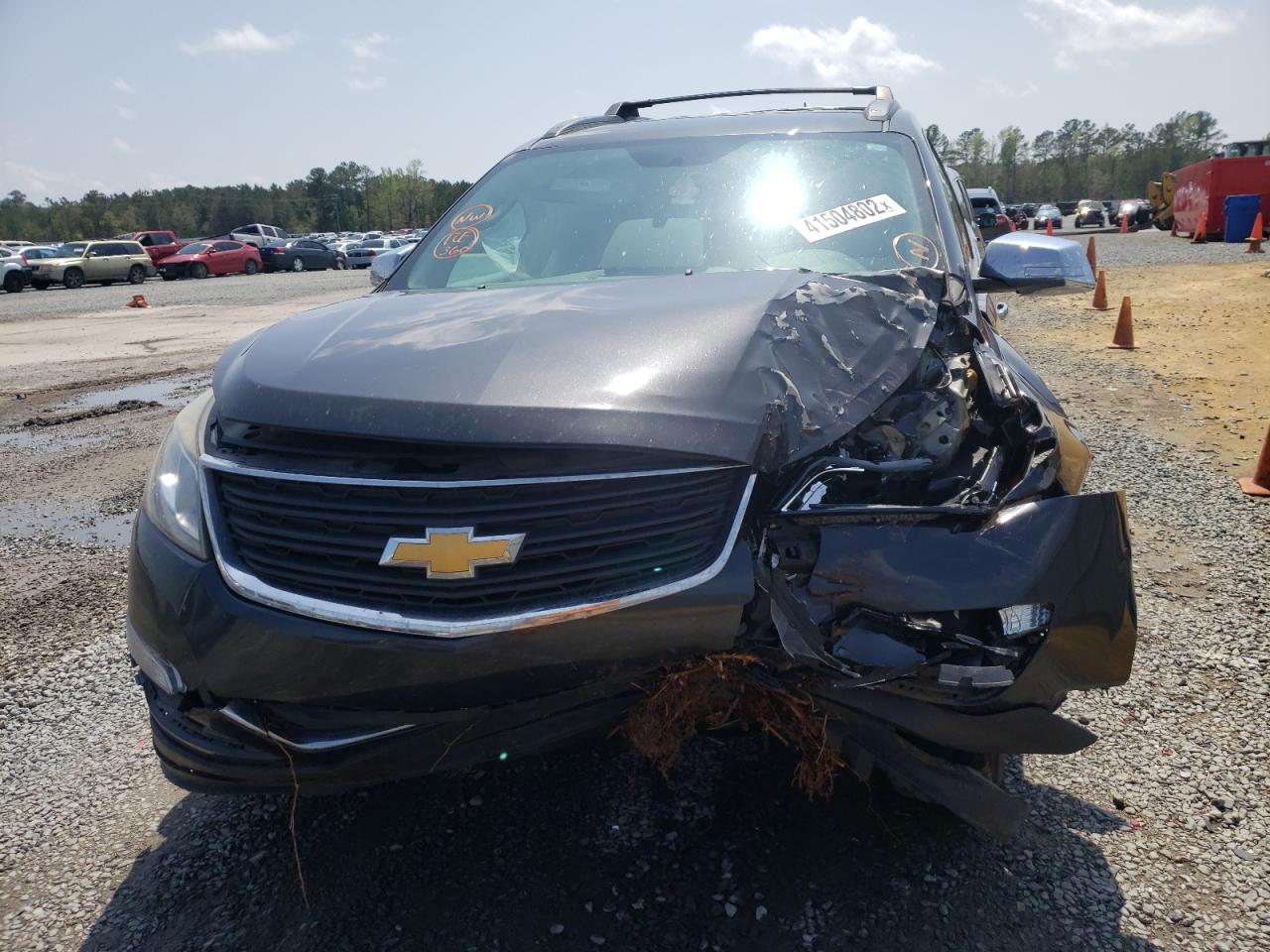 Photo 9 from auction – 2017 CHEVROLET TRAVERSE L with VIN 1GNKRFKD7HJ333438