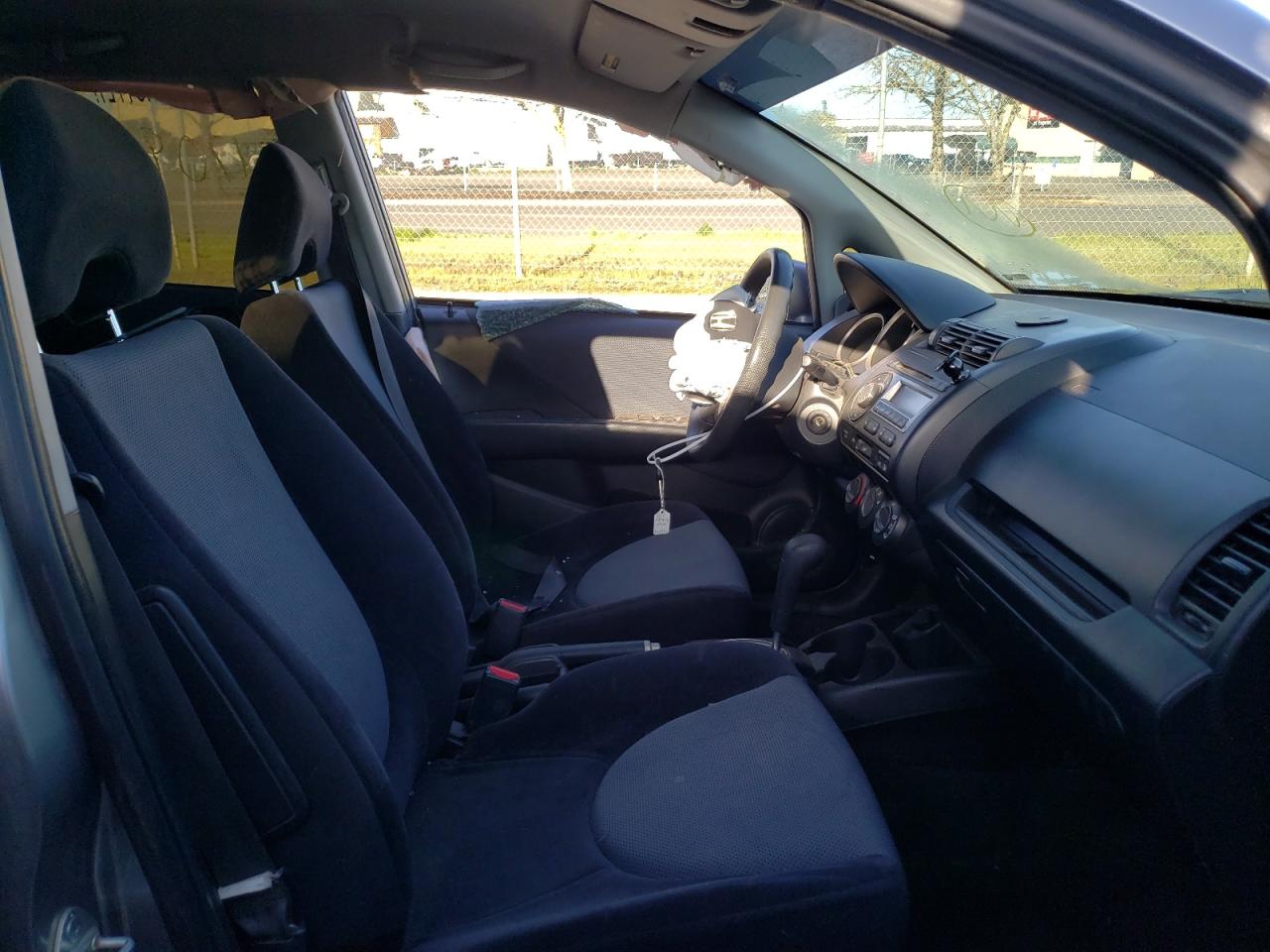 Photo 5 from auction – 2007 HONDA FIT with VIN JHMGD38457S043659