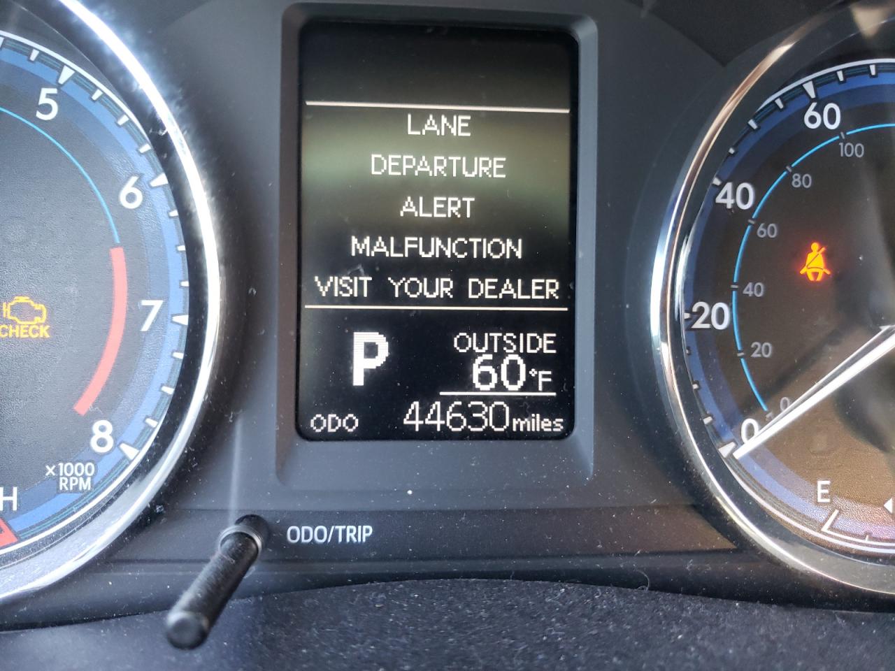 Photo 8 from auction – 2019 TOYOTA COROLLA L with VIN 5YFBURHE6KP940619