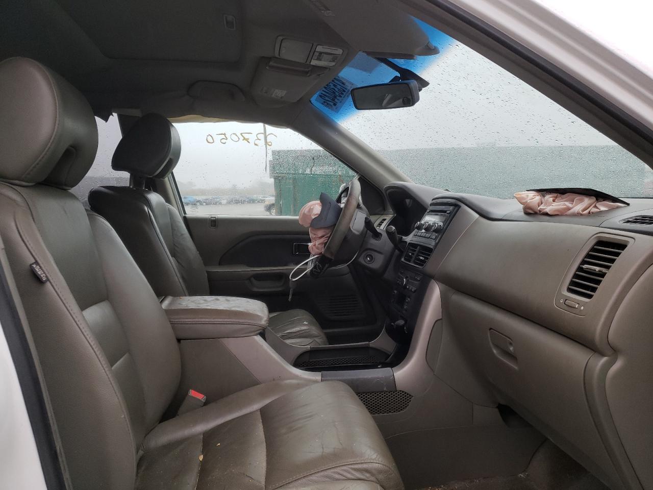 Photo 5 from auction – 2006 HONDA PILOT EX with VIN 2HKYF185X6H559171