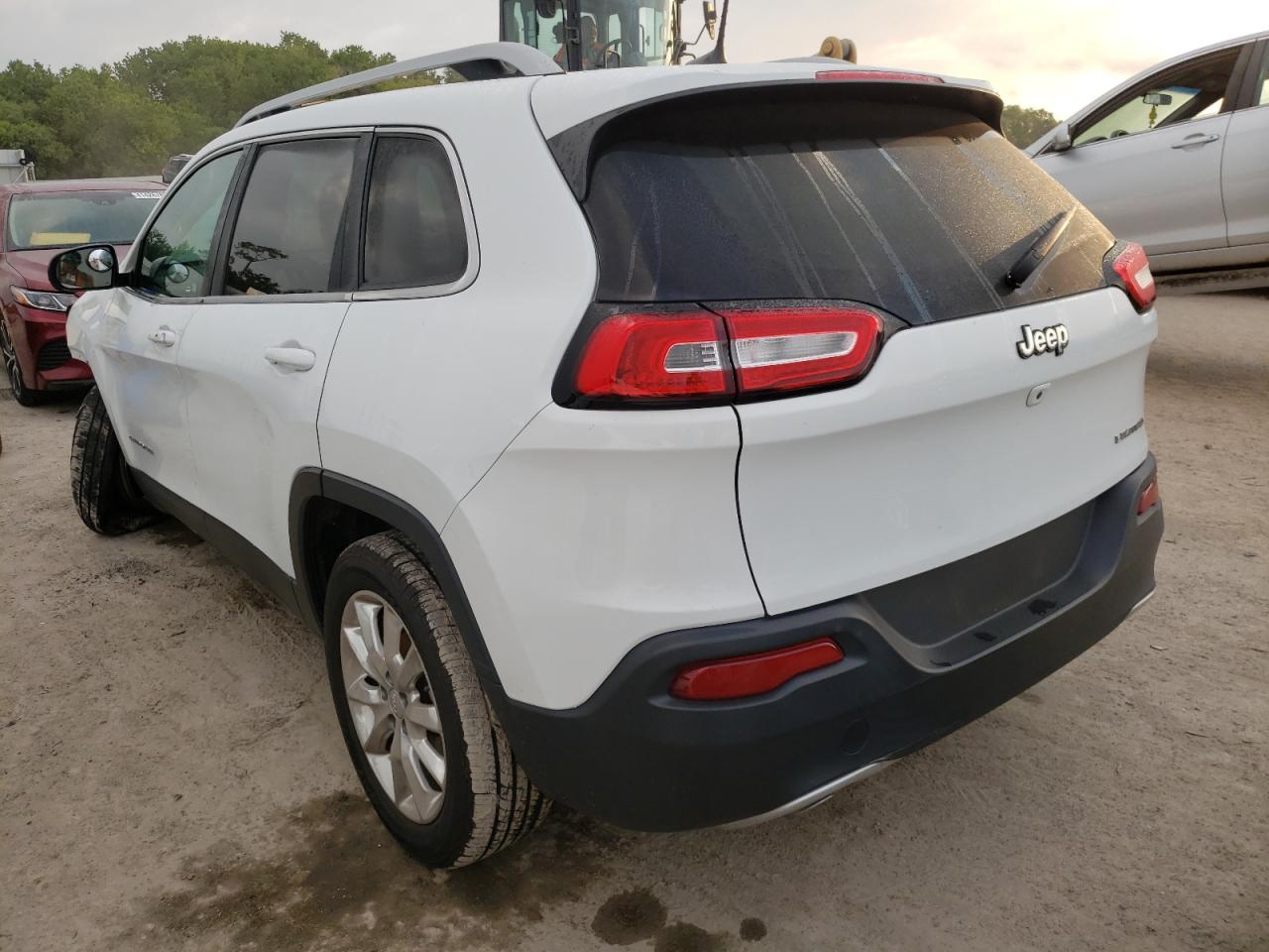 Photo 3 from auction – 2017 JEEP CHEROKEE L with VIN 1C4PJLDB2HW539558