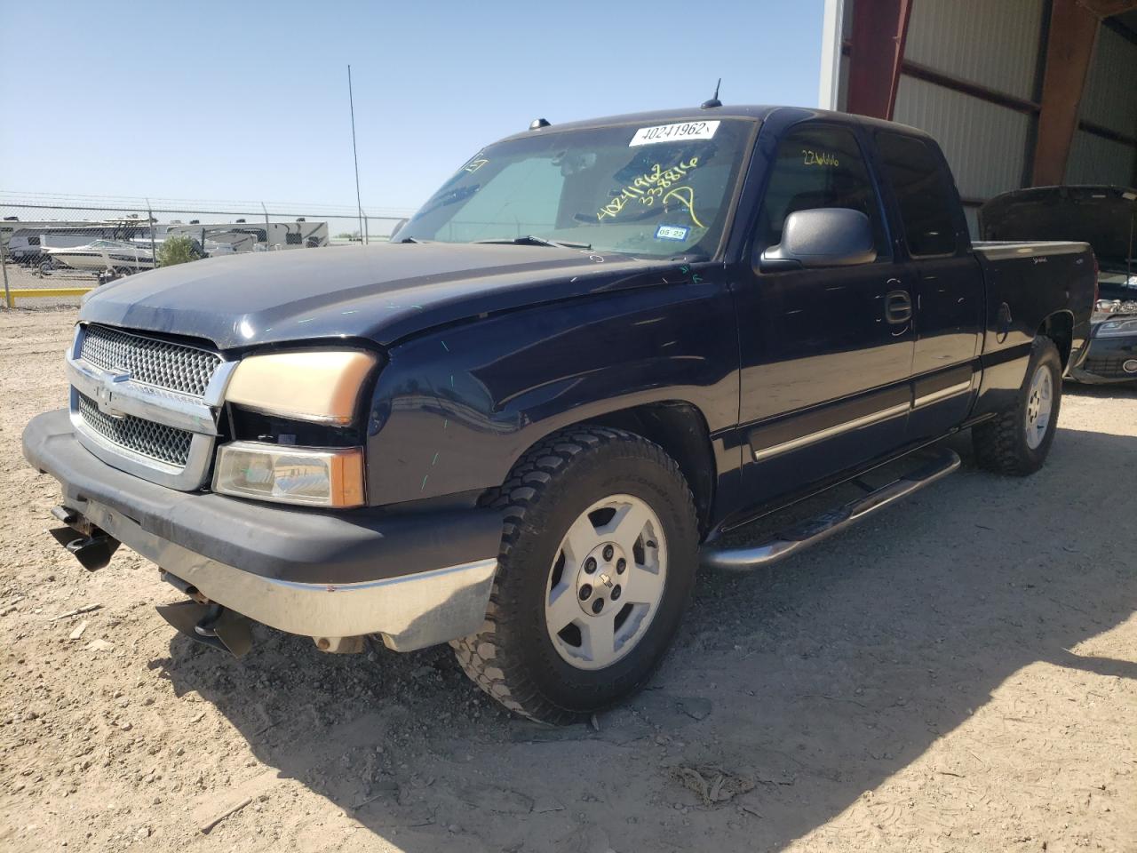 Photo 2 from auction – 2005 CHEVROLET SILVERADO with VIN 2GCEC19T951338816