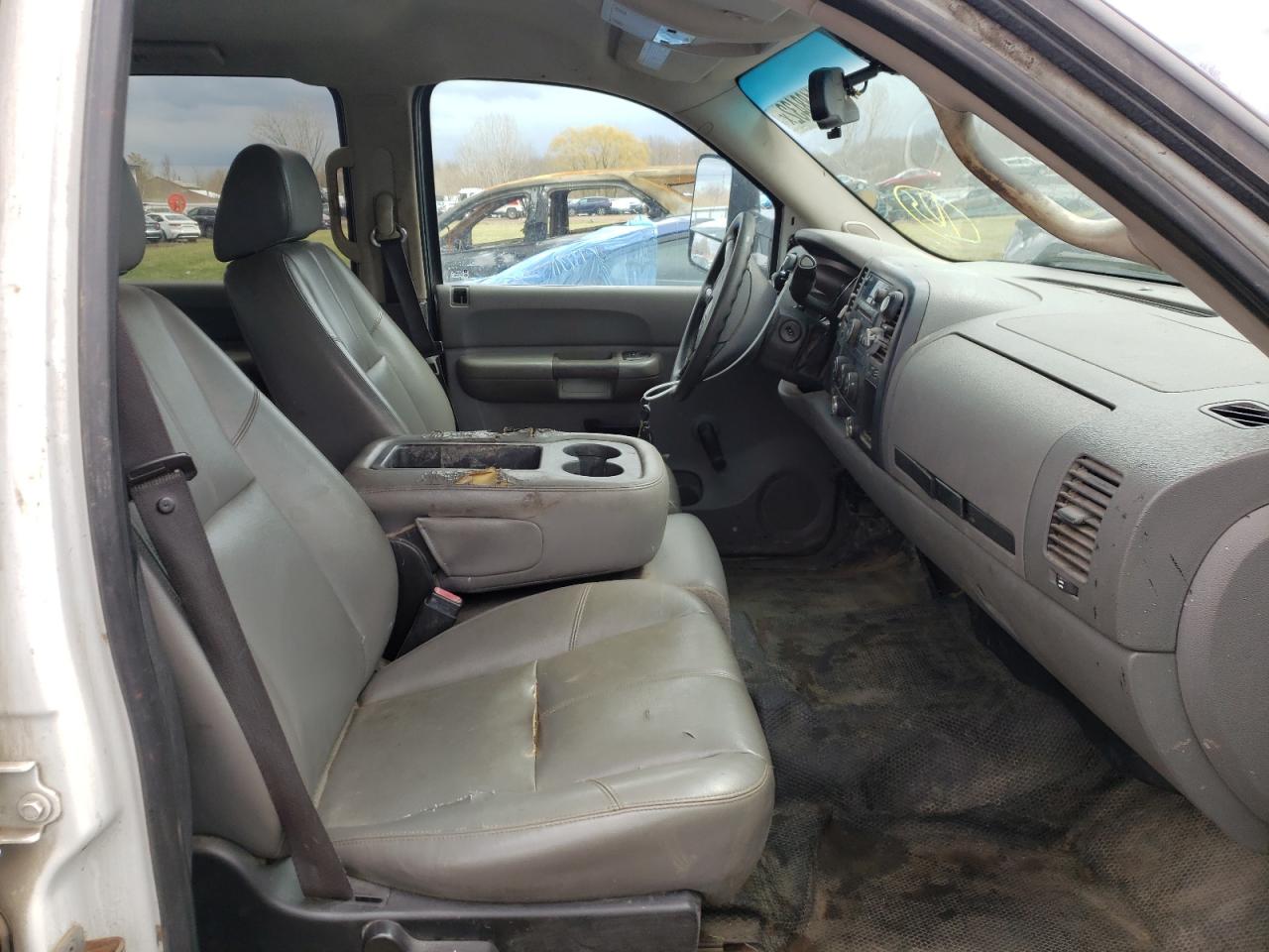 Photo 5 from auction – 2009 CHEVROLET SILVERADO with VIN 1GCHC43K59F117243