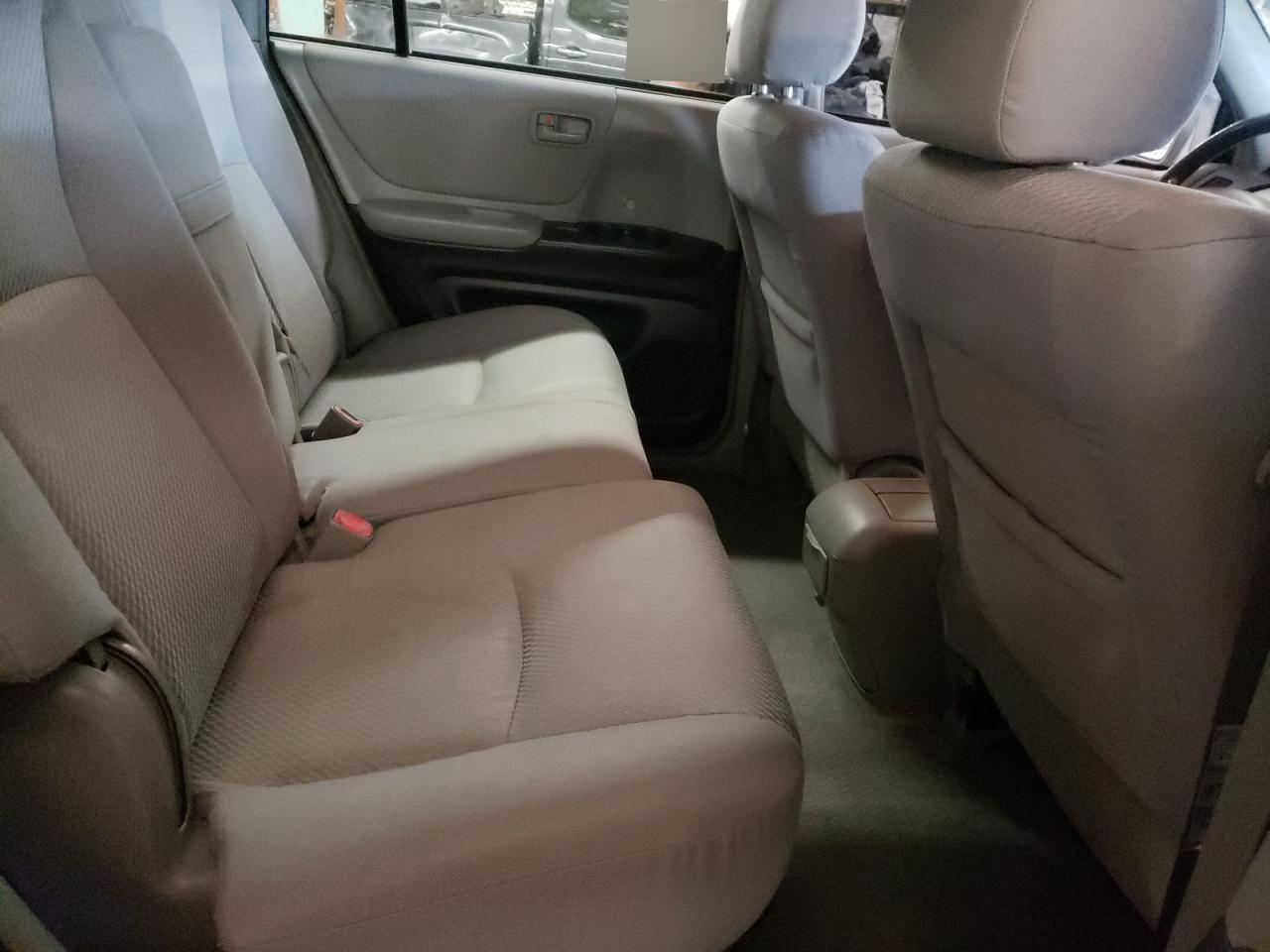 Photo 6 from auction – 2004 TOYOTA HIGHLANDER with VIN JTEDP21A440005302