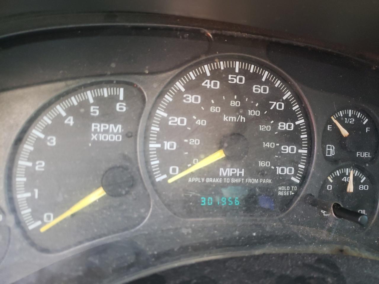 Photo 8 from auction – 2000 GMC NEW SIERRA with VIN 1GTFC29U1YZ134879