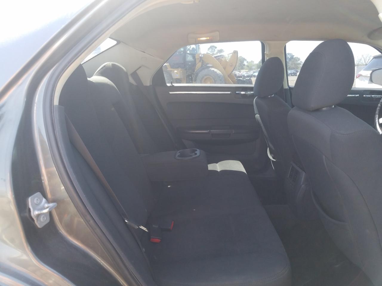 Photo 6 from auction – 2009 CHRYSLER 300 LX with VIN 2C3LA43D19H574698