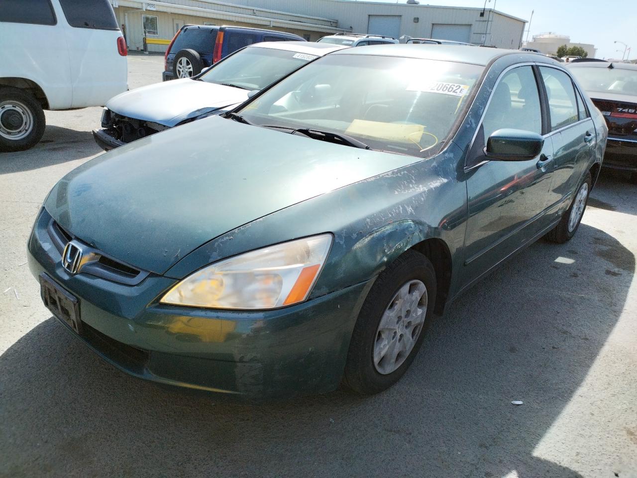 Photo 2 from auction – 2003 HONDA ACCORD LX with VIN JHMCM56313C023837