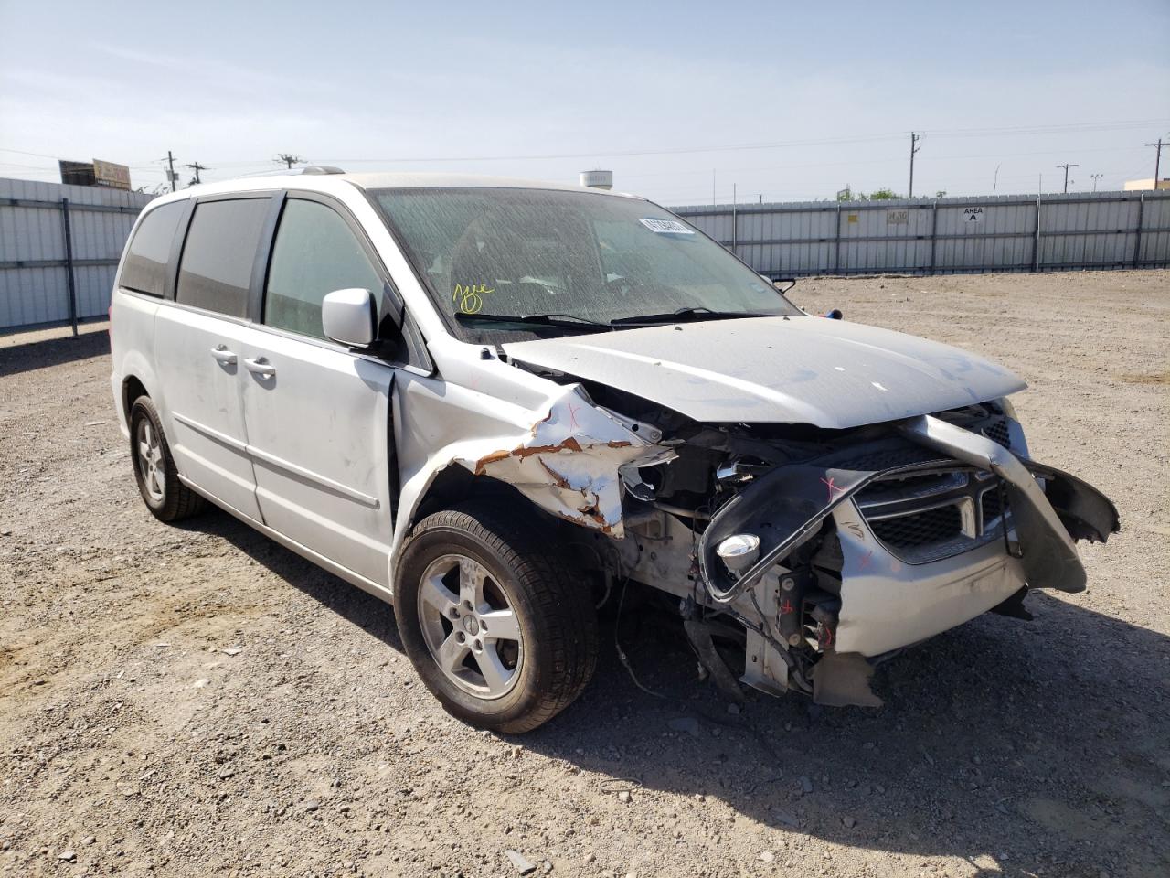 DODGE GRAND CARA 2011 with VIN 2D4RN5DG8BR728478 - Photo from auction