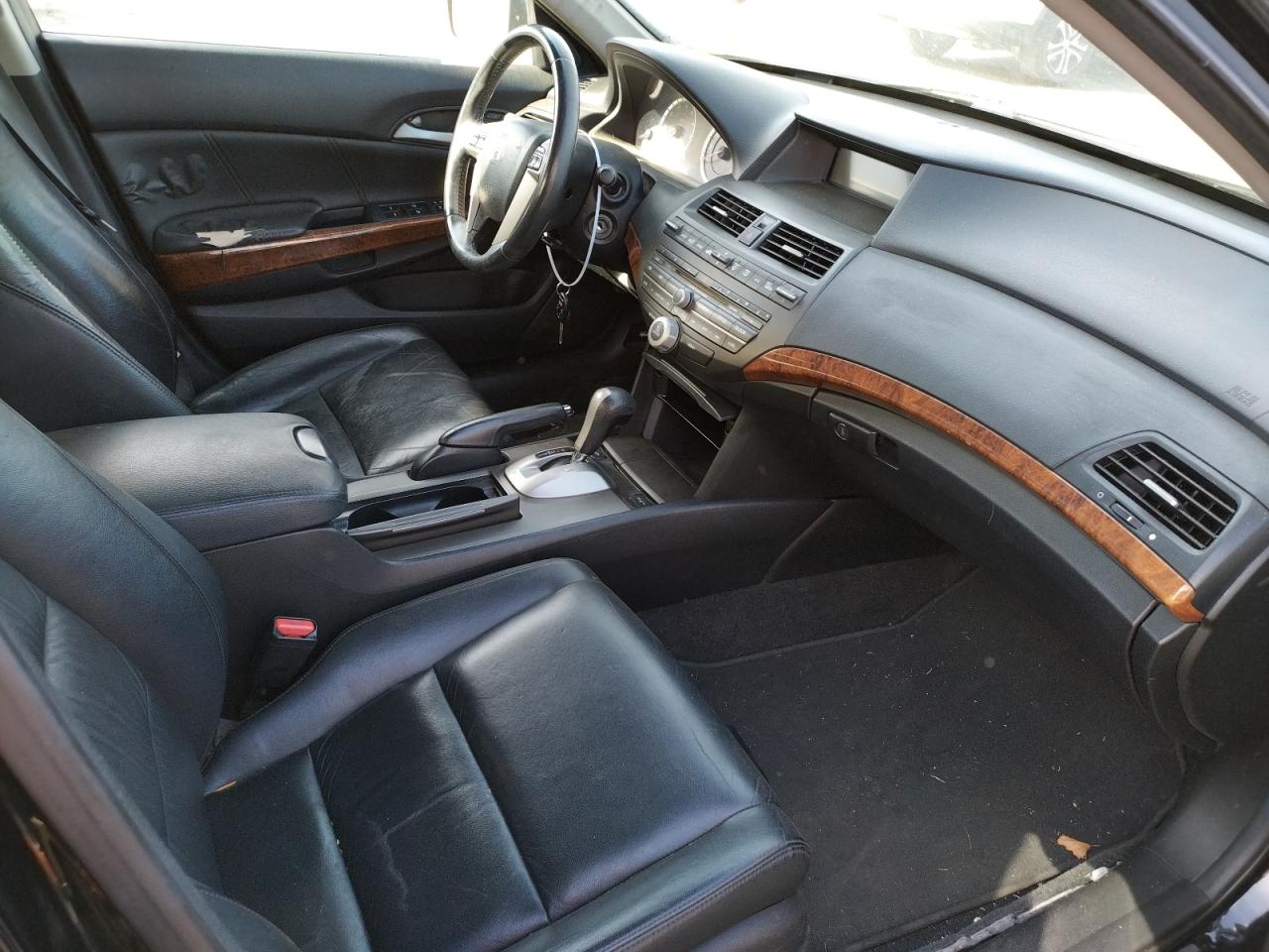 Photo 5 from auction – 2011 HONDA ACCORD EXL with VIN 1HGCP3F87BA019568