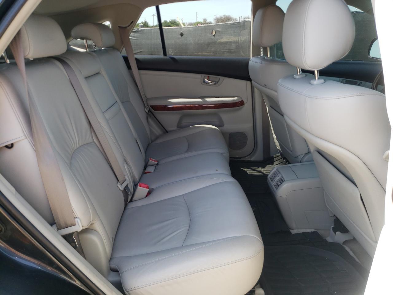 Photo 6 from auction – 2005 LEXUS RX 330 with VIN JTJGA31U550051822