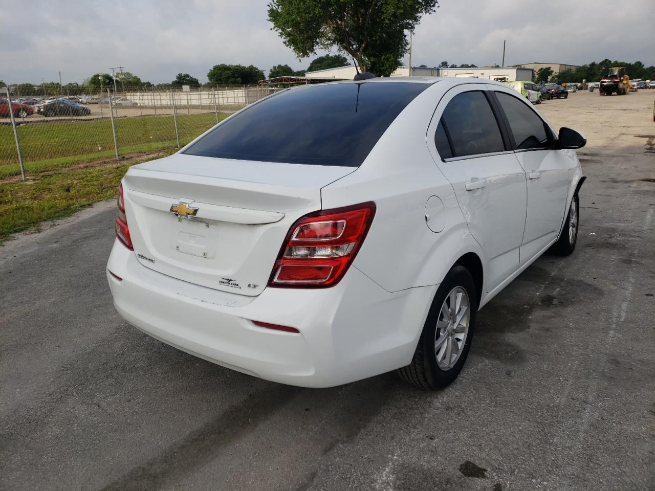 Photo 4 from auction – 2017 CHEVROLET SONIC LT with VIN 1G1JD5SH2H4129685