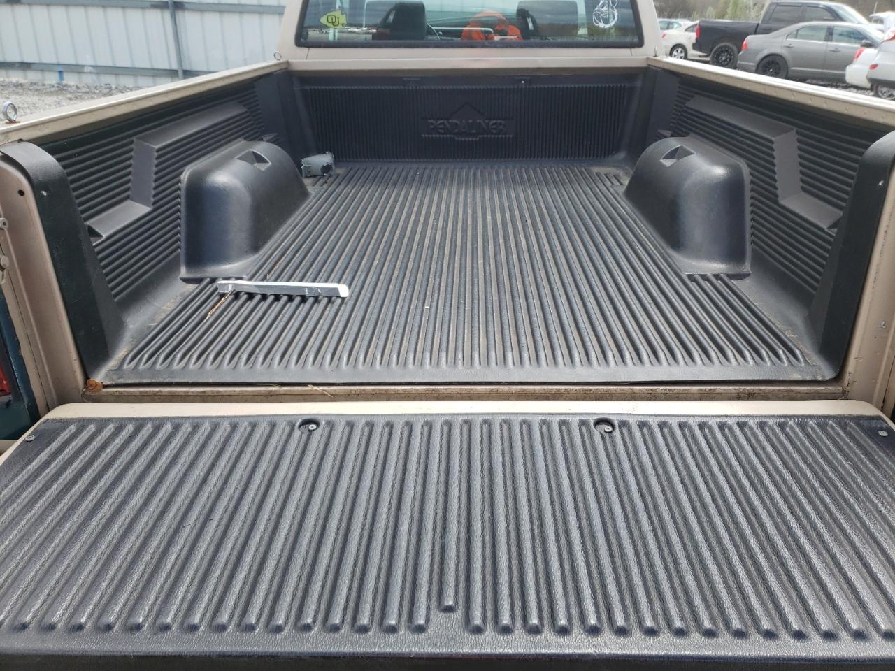 Photo 6 from auction – 1993 DODGE DAKOTA with VIN 1B7FL23XXPS126662