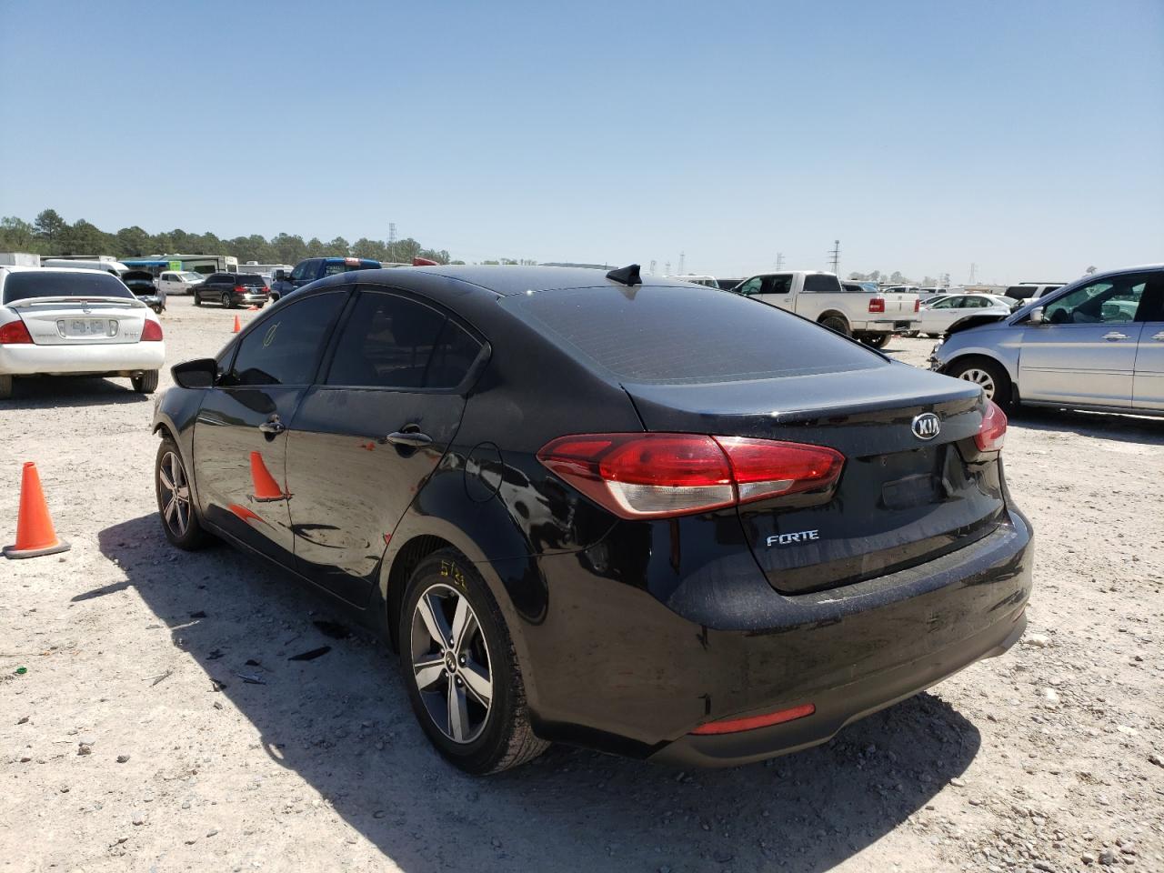Photo 3 from auction – 2018 KIA FORTE LX with VIN 3KPFL4A71JE250036