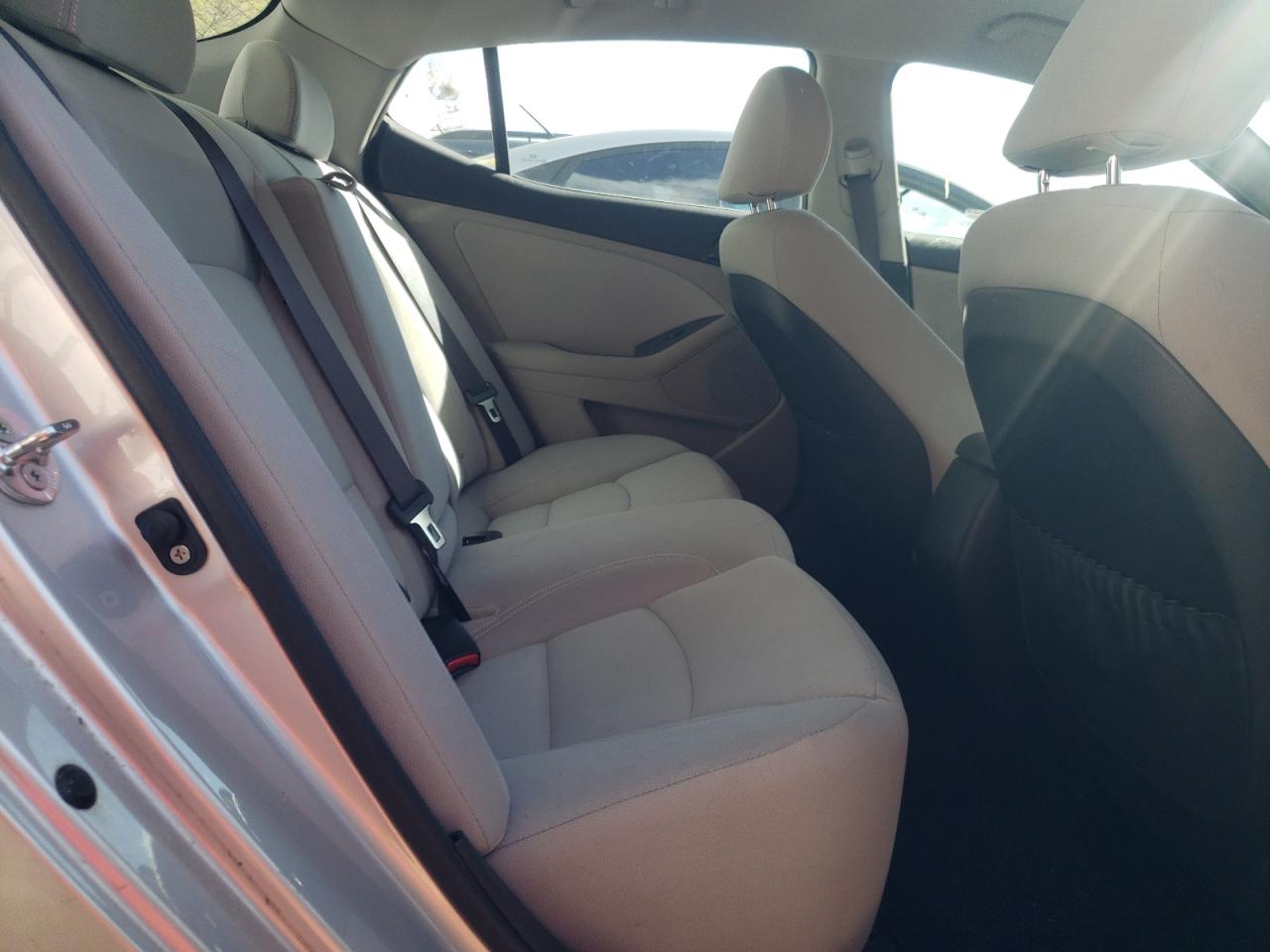 Photo 6 from auction – 2013 KIA OPTIMA LX with VIN KNAGM4A75D5399533