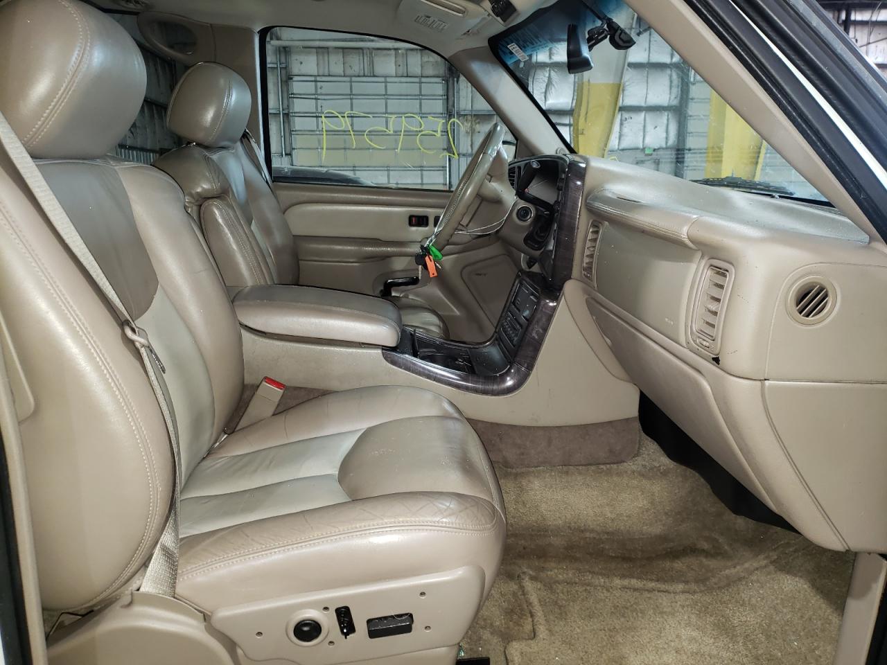 Photo 5 from auction – 2003 GMC YUKON DENA with VIN 1GKEK63U13J287918