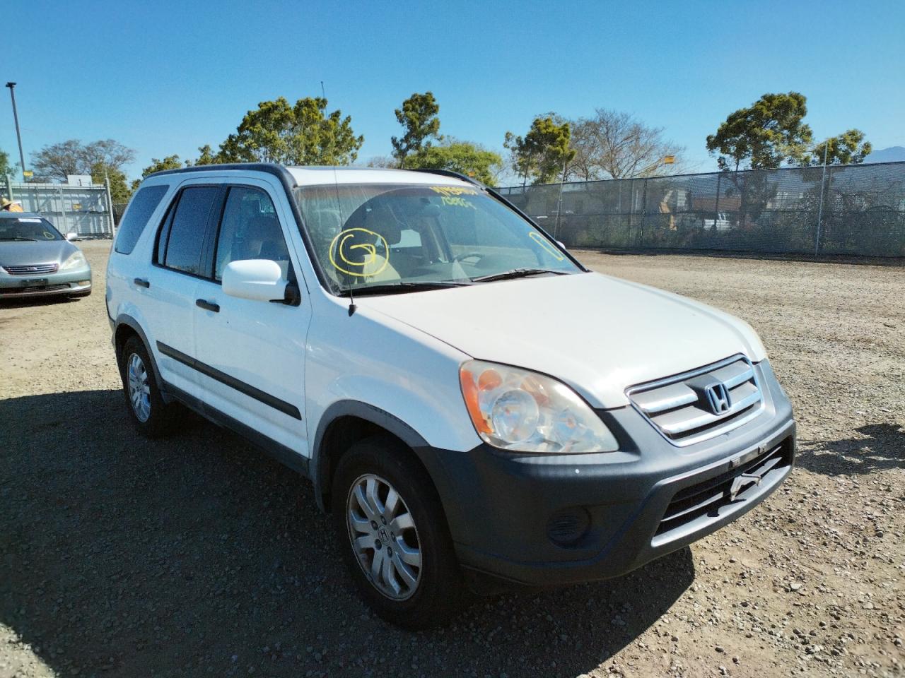 HONDA CR-V EX 2005 with VIN JHLRD78885C043041 - Photo from auction