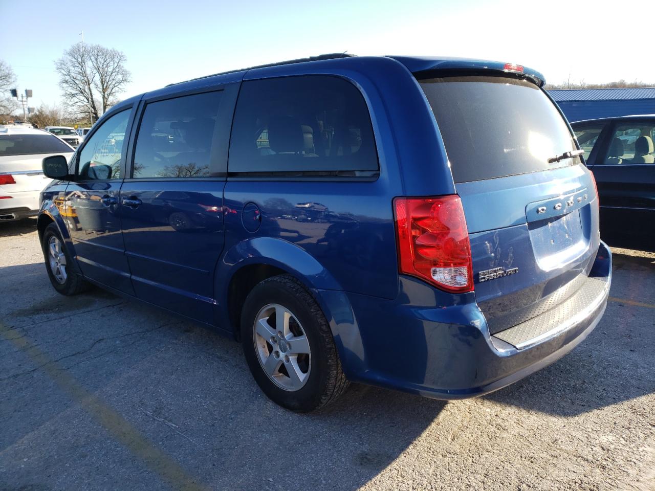 Photo 3 from auction – 2011 DODGE GRAND CARA with VIN 2D4RN3DG2BR682621