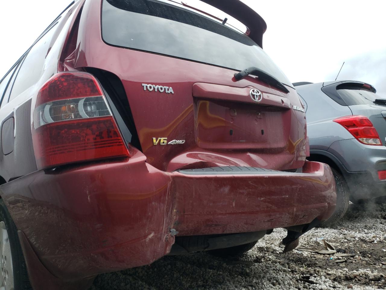 Photo 9 from auction – 2004 TOYOTA HIGHLANDER with VIN JTEEP21A740042980