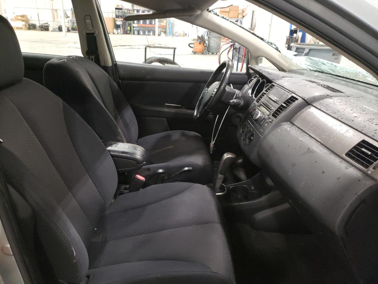 Photo 5 from auction – 2007 NISSAN VERSA S with VIN 3N1BC13E87L367306