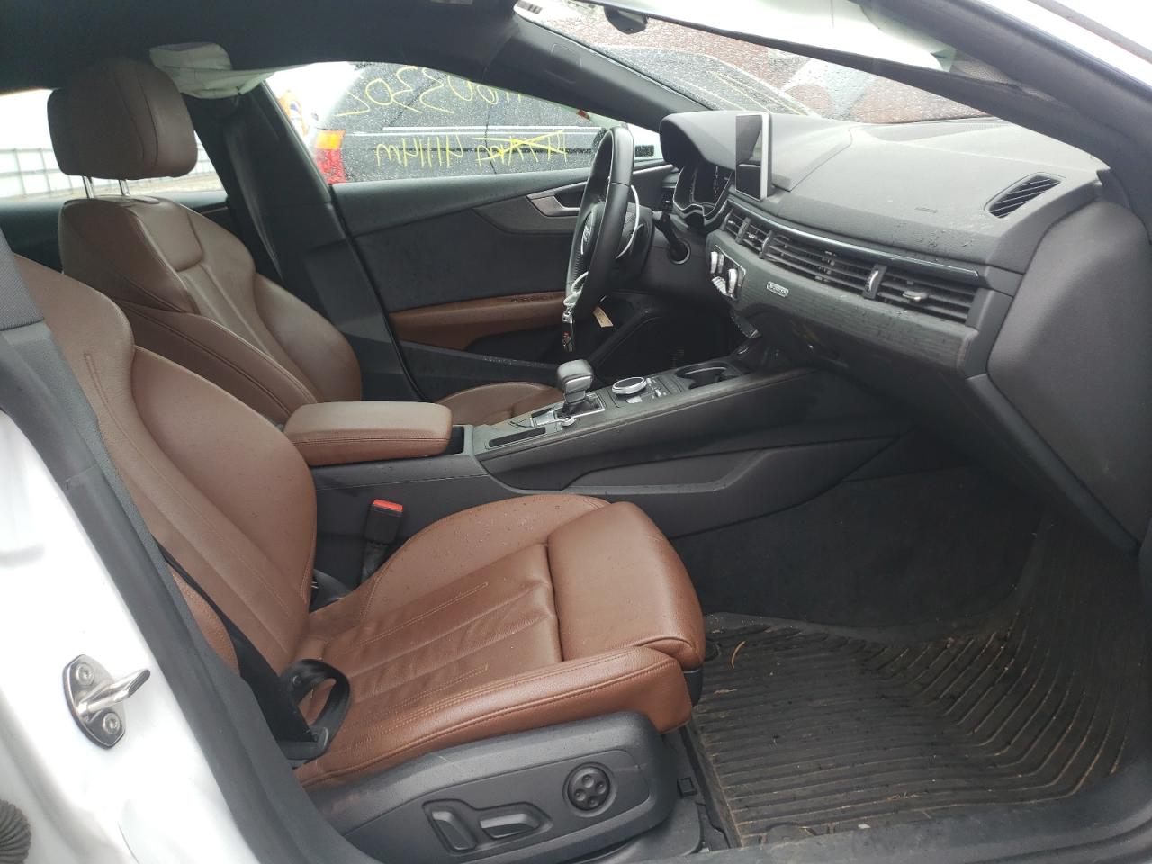 Foto 5 de la subasta – 2018 AUDI A5 PREMIUM con VIN WAUENCF56JA071076