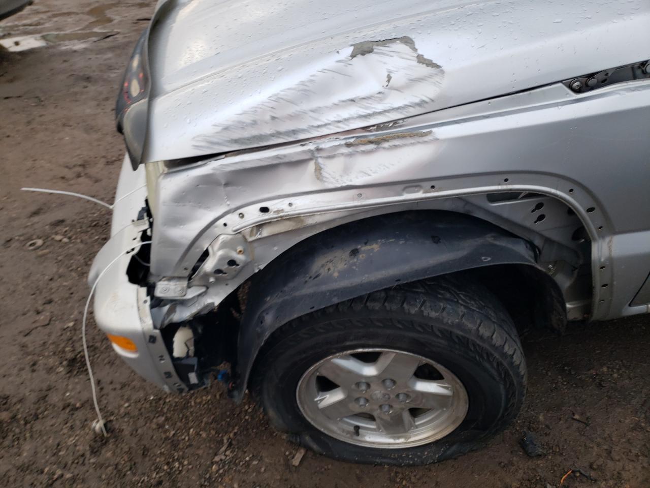 Photo 9 from auction – 2002 JEEP LIBERTY LI with VIN 1J4GL58K22W159542