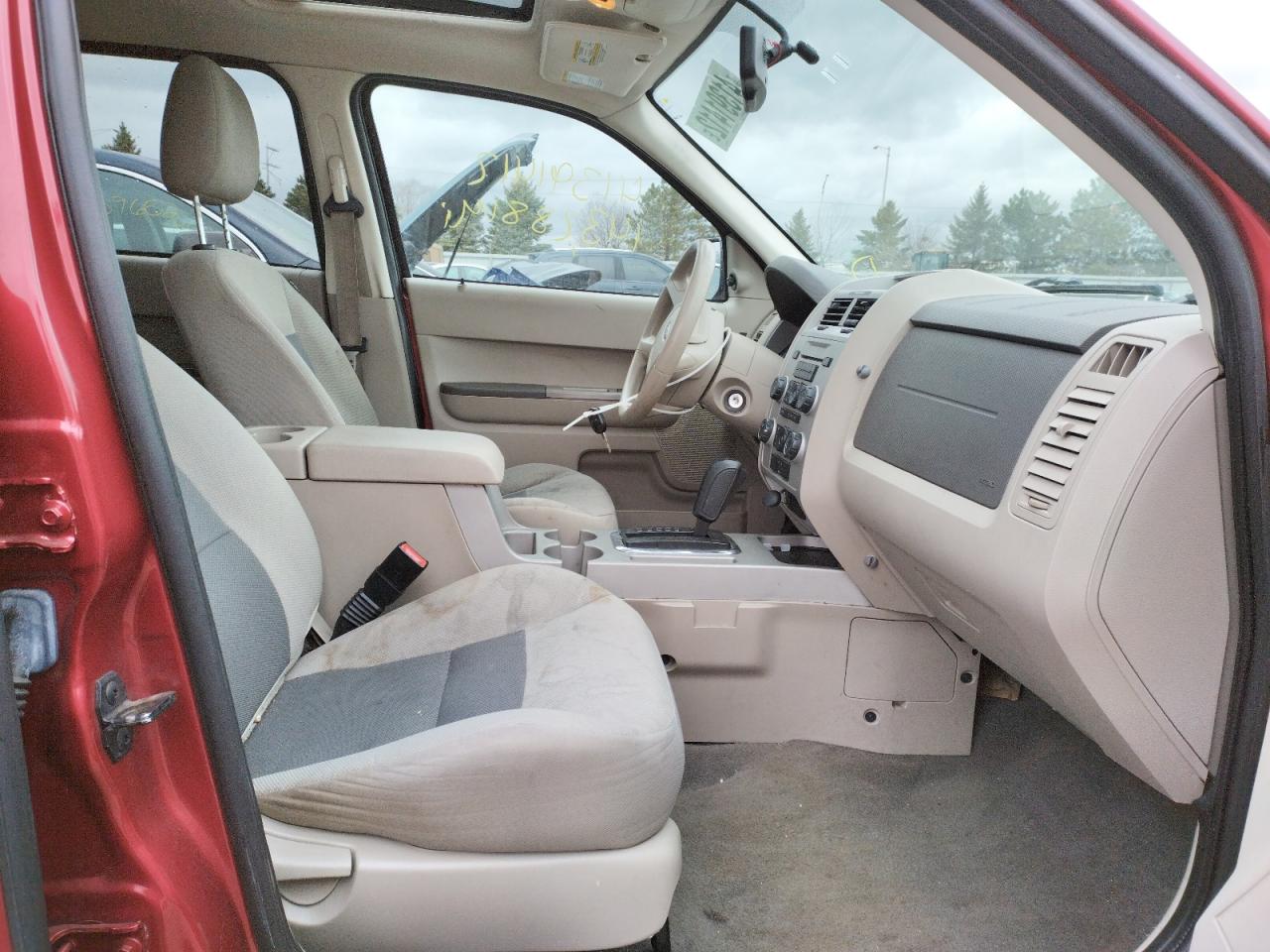 Photo 5 from auction – 2008 FORD ESCAPE XLT with VIN 1FMCU93108KD07304