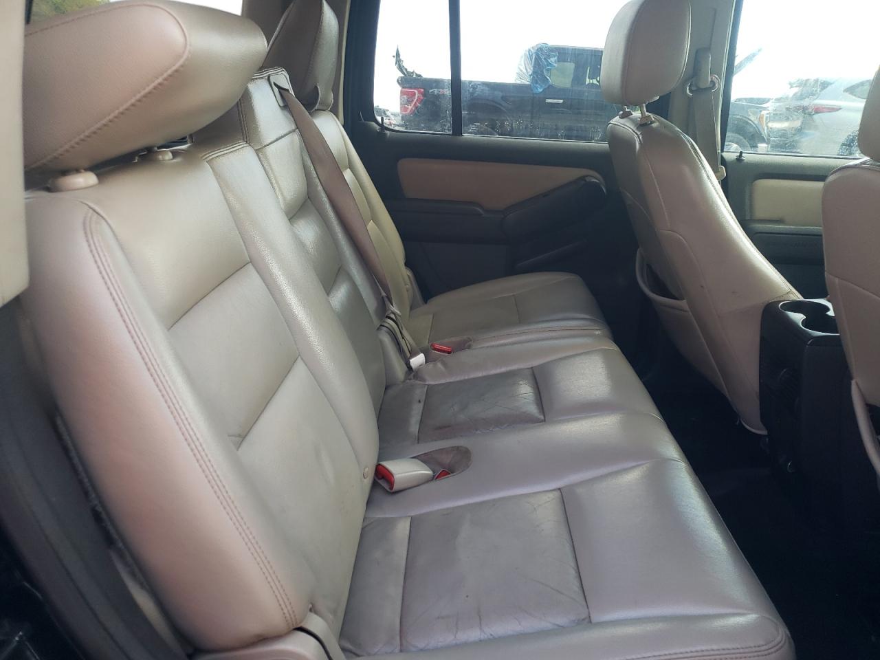 Photo 6 from auction – 2008 FORD EXPLORER X with VIN 1FMEU63E88UA35504